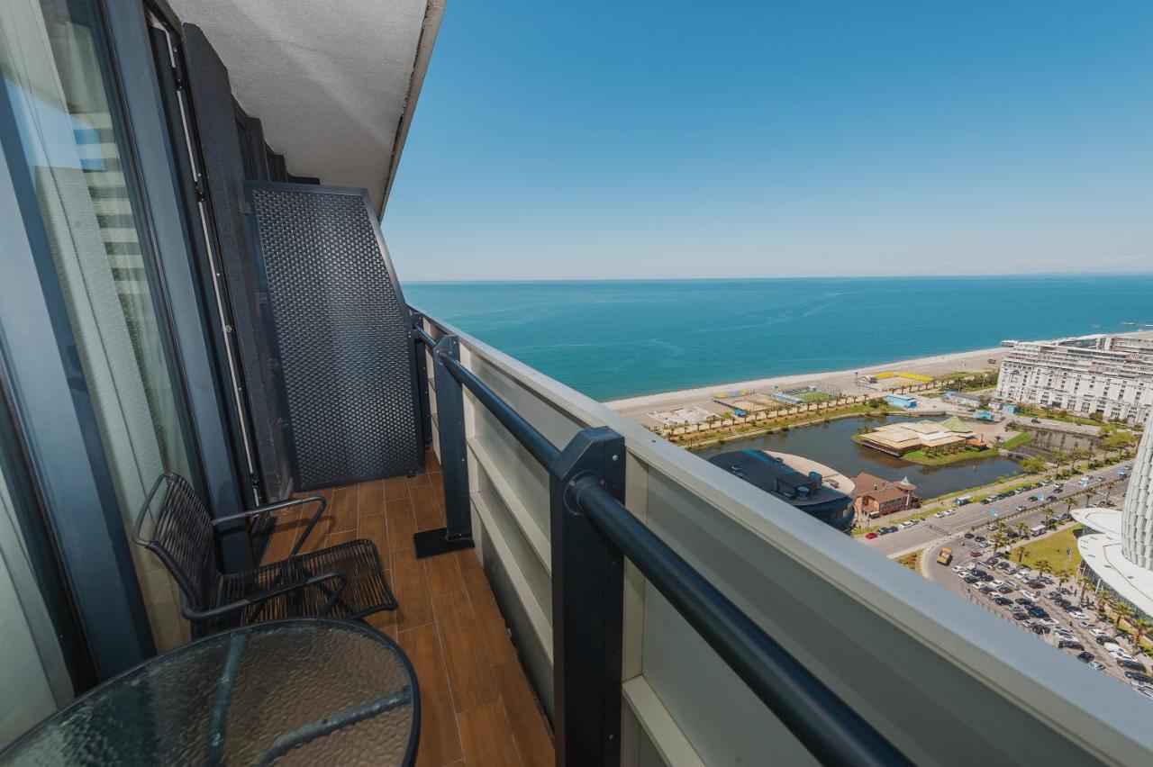 Orbi City Center Sea View Aparthotel Batumi Exterior foto