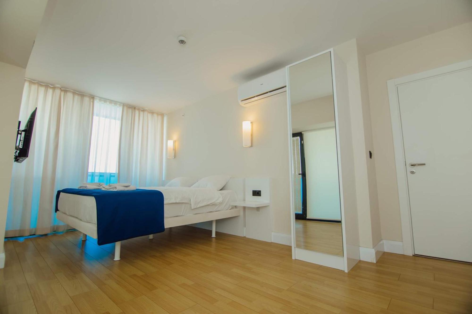 Orbi City Center Sea View Aparthotel Batumi Exterior foto