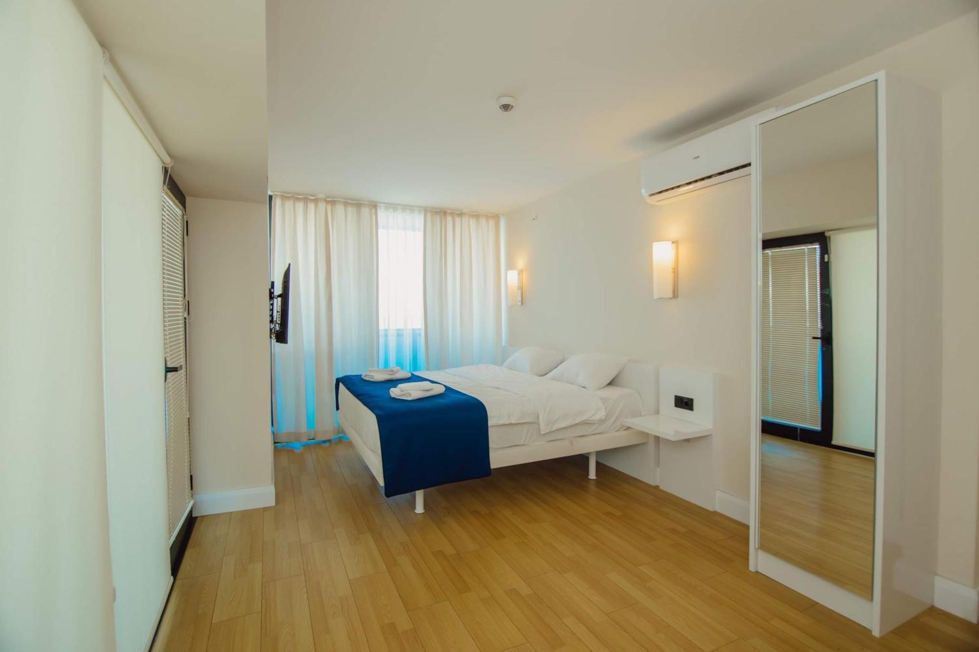 Orbi City Center Sea View Aparthotel Batumi Exterior foto