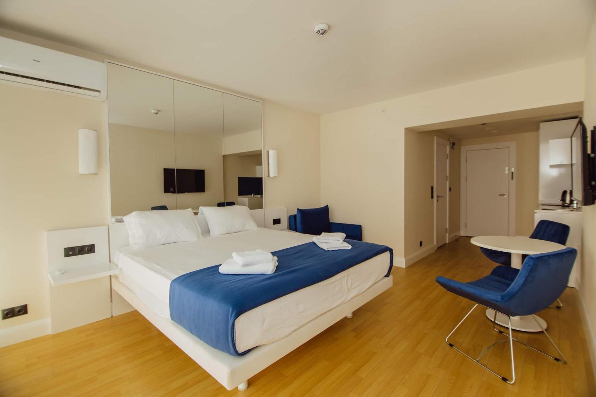 Orbi City Center Sea View Aparthotel Batumi Exterior foto