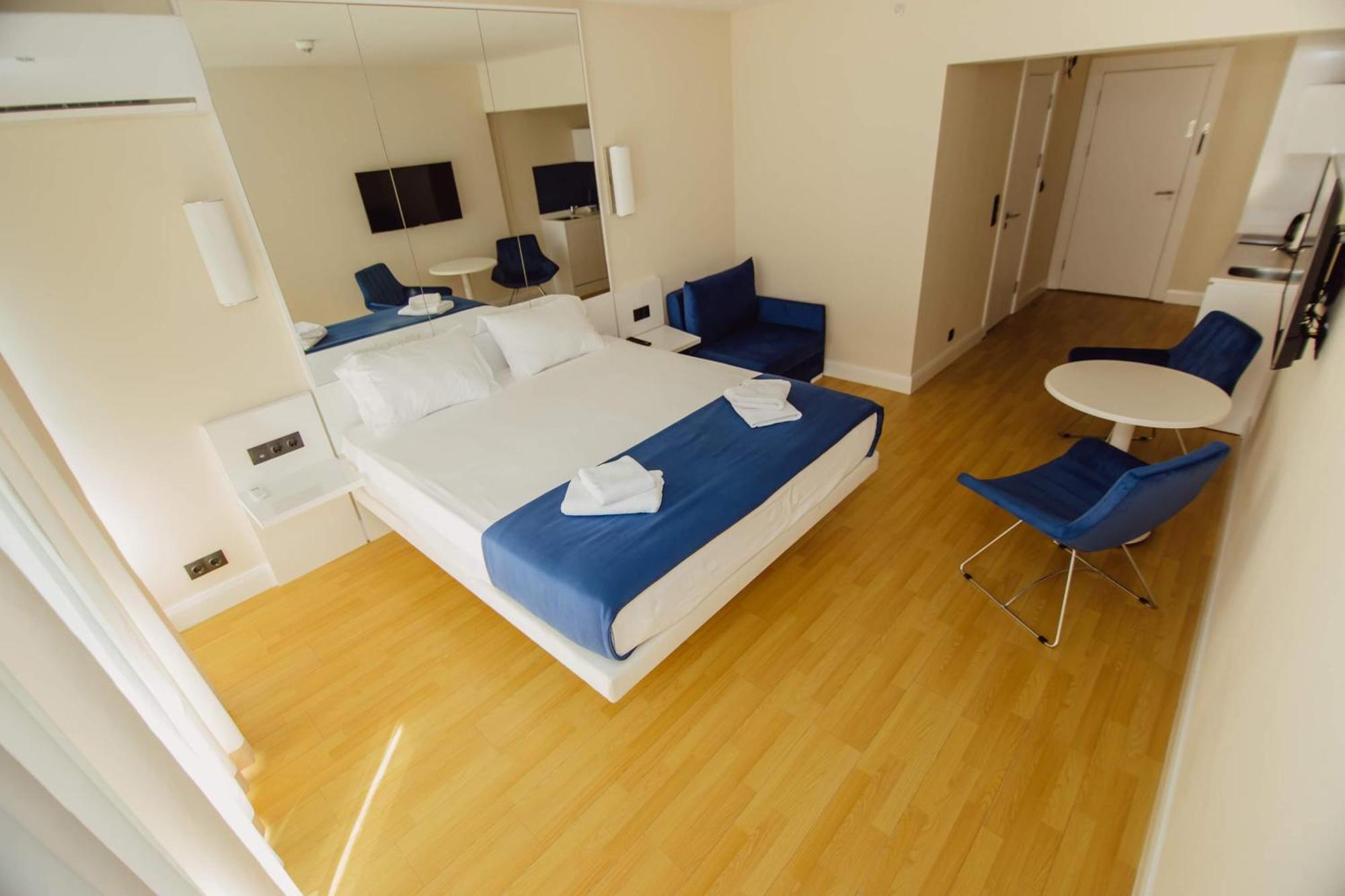 Orbi City Center Sea View Aparthotel Batumi Exterior foto