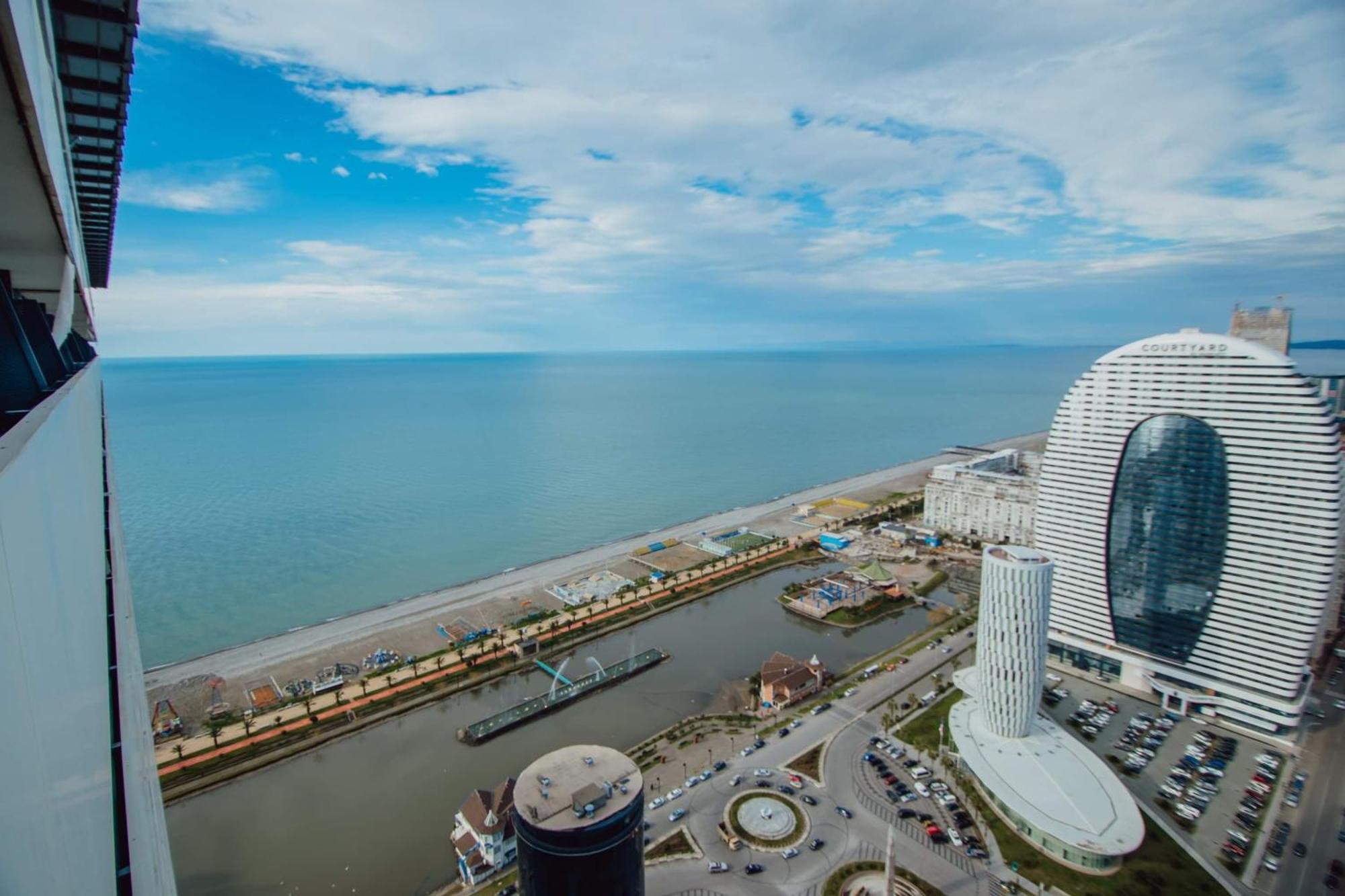 Orbi City Center Sea View Aparthotel Batumi Exterior foto