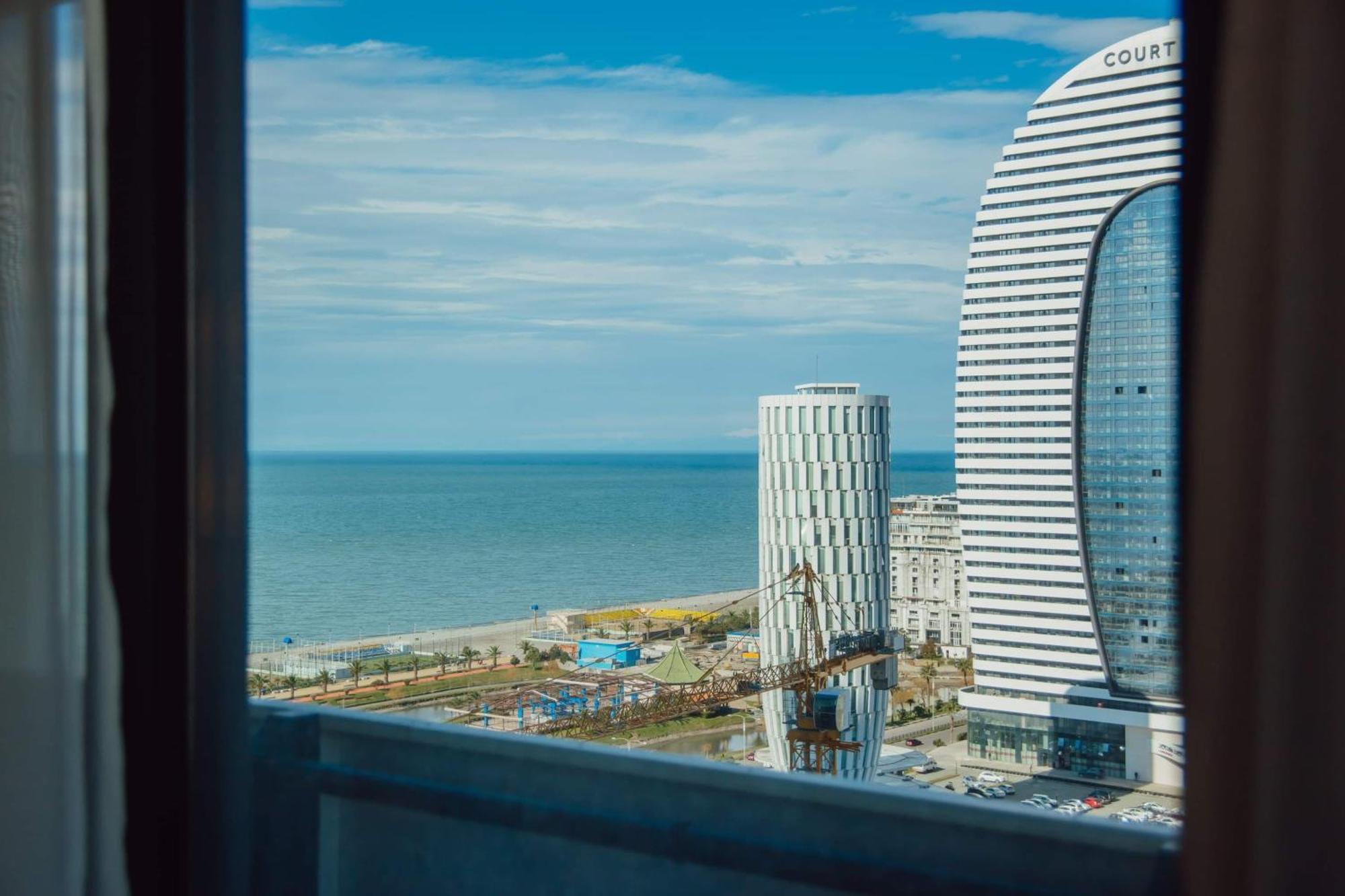 Orbi City Center Sea View Aparthotel Batumi Exterior foto